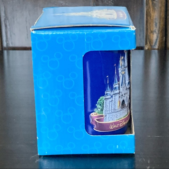 Vintage Walt Disney World Magic Kingdom 3D Embossed Mug - Picture 14 of 15